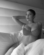 Kylie-Jenner-Sexy-Lingerie-TheFappeningBlog.com-1-768x960.jpg